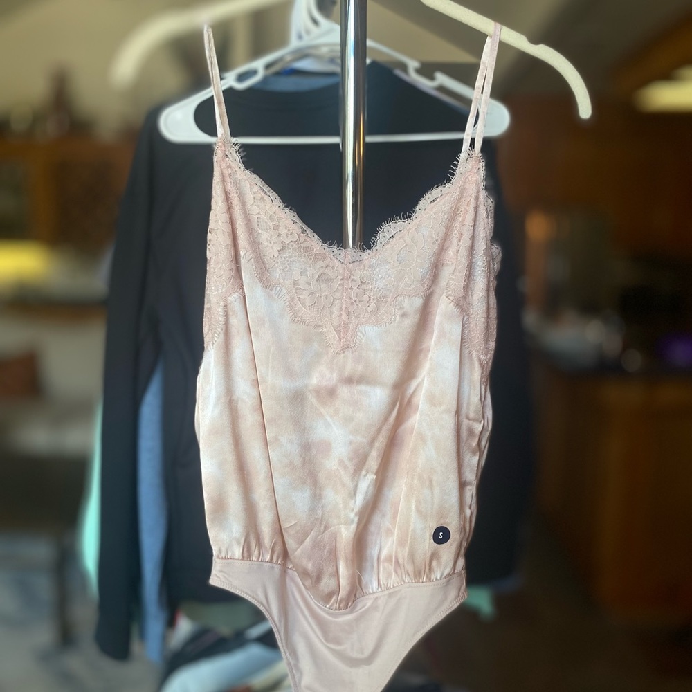 Abercrombie bodysuit camisole size small NWT